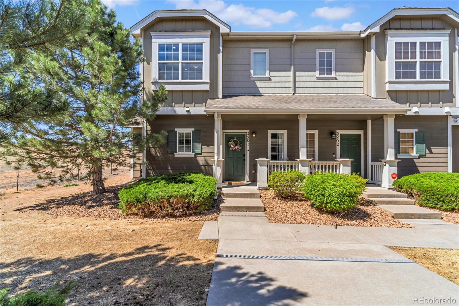  Commerce City Condo / Townhome | MLS #: 346709314700 E 104th Avenue 3201, Commerce City Beds: 2 Baths: 3 Price: $310,000