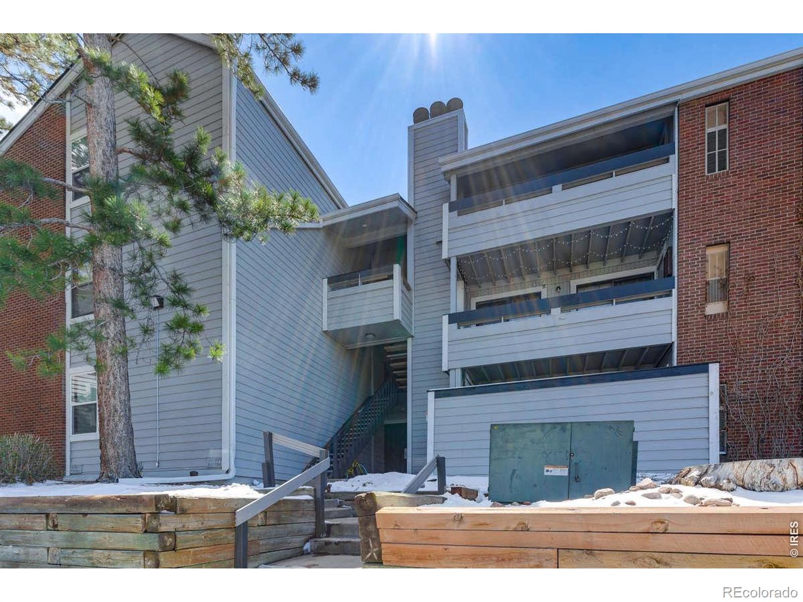 Cherry Grove East Aurora Condo / Townhome | MLS #: 456789105699014438 E 1st Drive A05, Aurora Beds: 2 Baths: 2 Price: $205,000
