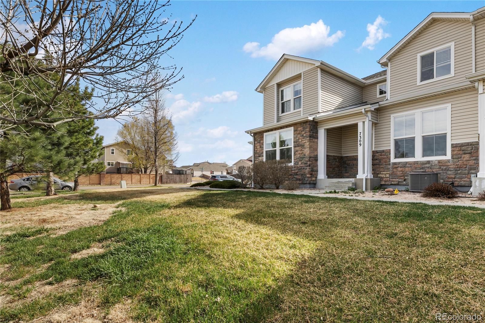 7309  Sandy Springs Point, fountain&nbsp; House Search MLS Picture