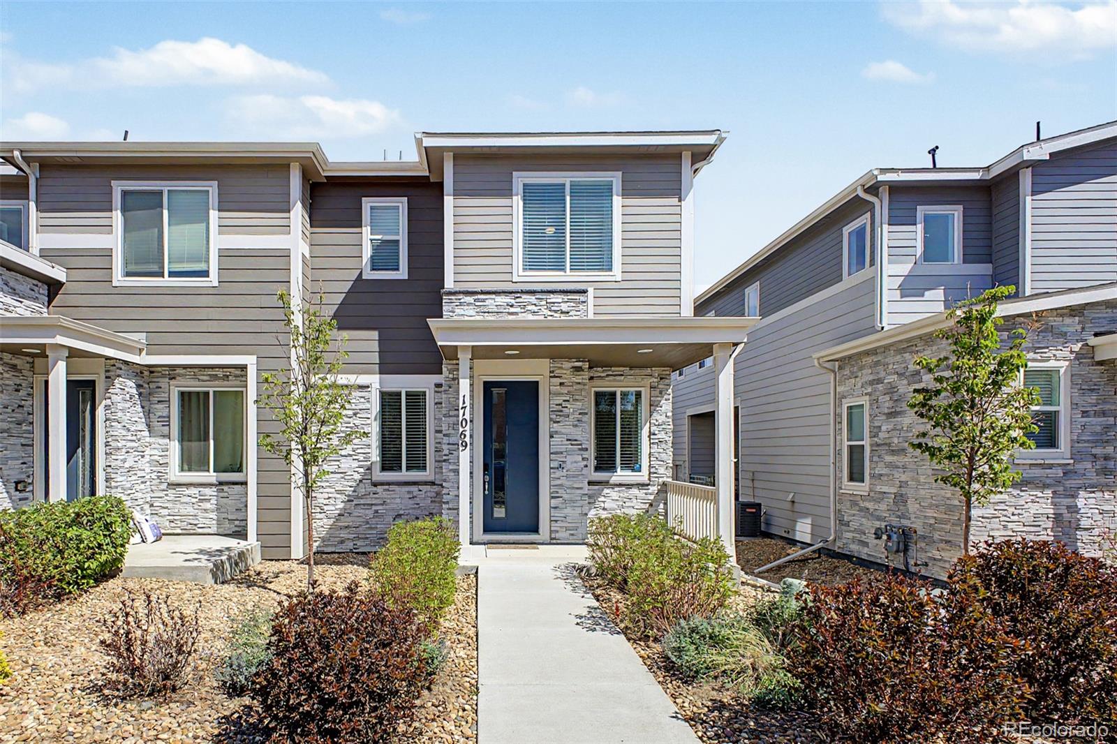  Aurora Home | MLS #: 538809417069 E Exposition Drive, Aurora Beds: 3 Baths: 3 Price: $415,000