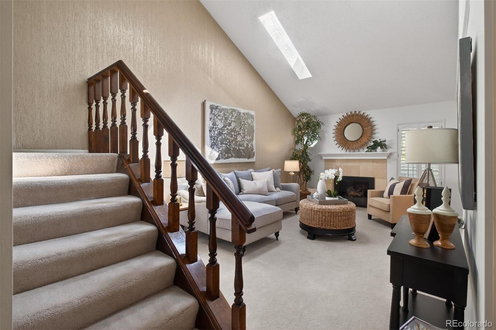  Aurora Condo / Townhome | MLS #: 38755092558 S Vaughn Way D, Aurora Beds: 4 Baths: 4 Price: $400,000