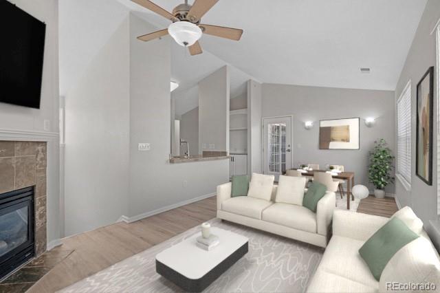Town Center Aurora Condo / Townhome | MLS #: 46421933884 S Dallas Circle 202, Aurora Beds: 2 Baths: 2 Price: $339,000