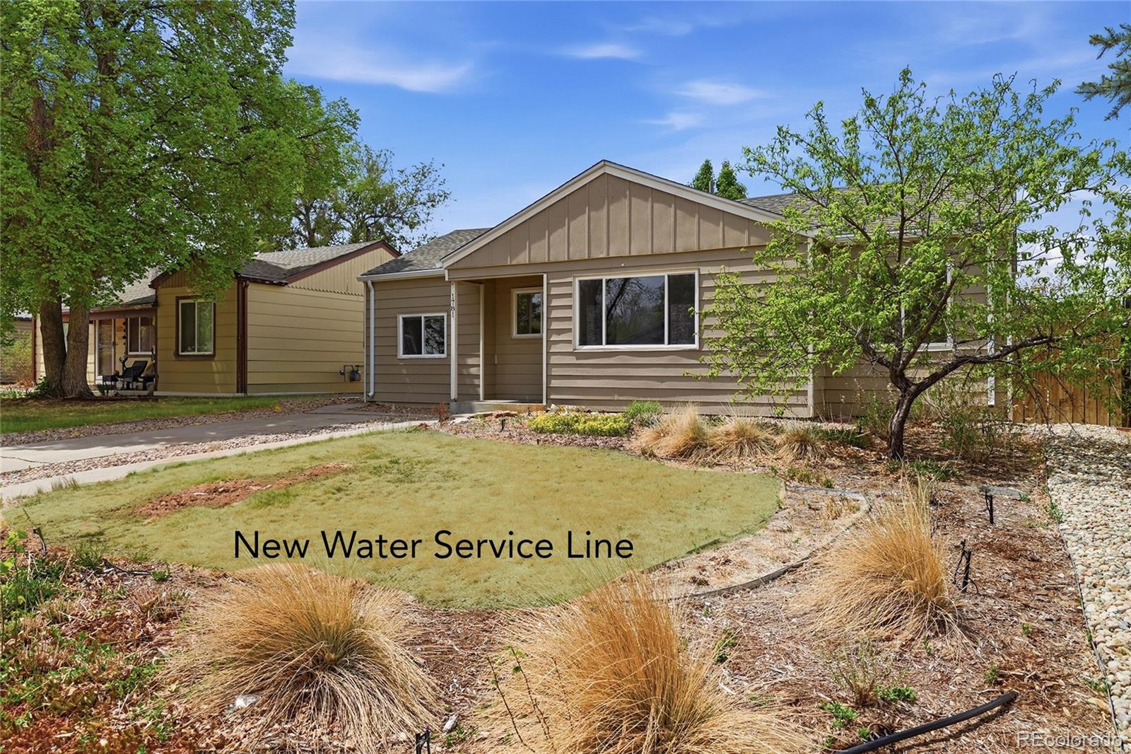 Gateway Park Aurora Home | MLS #: 17032391781  Kingston Street, Aurora Beds: 3 Baths: 1 Price: $390,000
