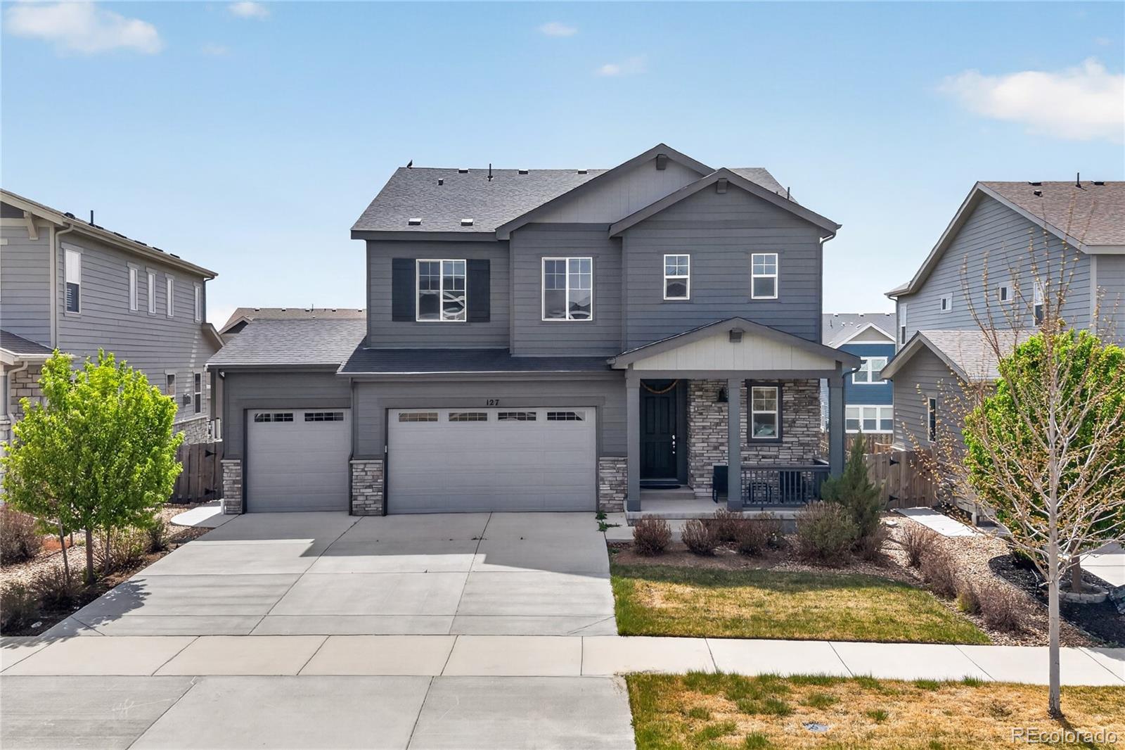 Adonea Aurora Home | MLS #: 4552989127 N Oak Hill Way, Aurora Beds: 4 Baths: 4 Price: $680,000