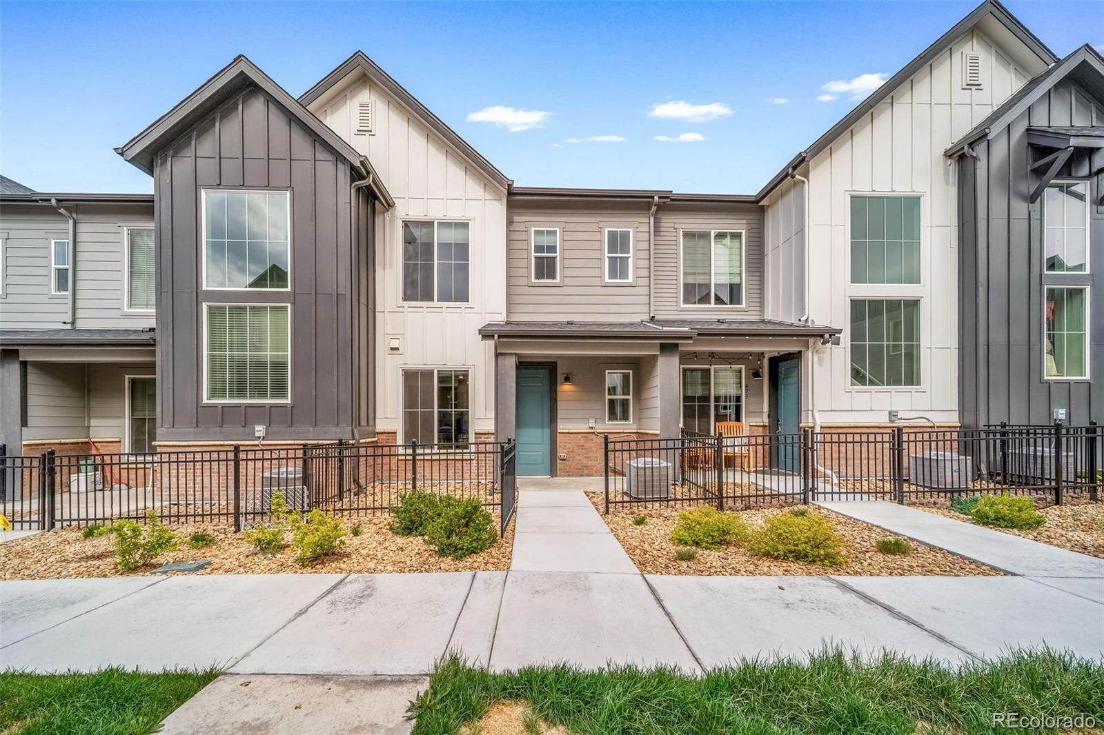  Castle Pines Home | MLS #: 5379017475  Millwall Circle, Castle Pines Beds: 3 Baths: 3 Price: $469,990