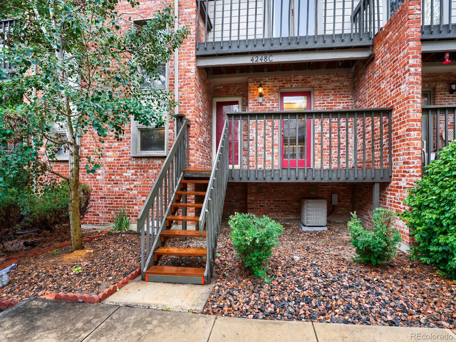 Summit Park Aurora Condo / Townhome | MLS #: 54424164248 S Granby Court C, Aurora Beds: 1 Baths: 2 Price: $286,000