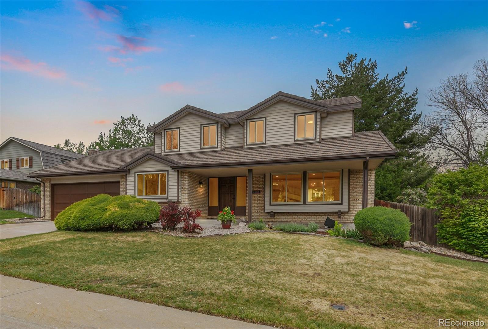 Columbine Knolls South Littleton Home | MLS #: 98617727588 S Quay Court, Littleton Beds: 5 Baths: 4 Price: $975,000