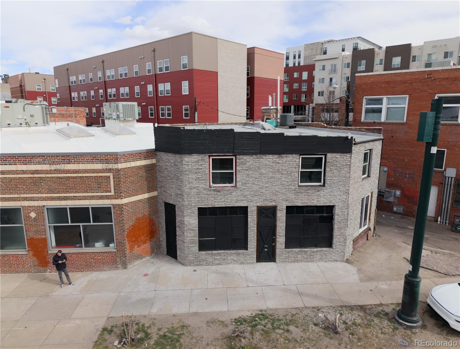 Stiles Denver Home | MLS #: 45422112120 N Broadway , Denver Beds: 2 Baths: 2 Price: $400,000