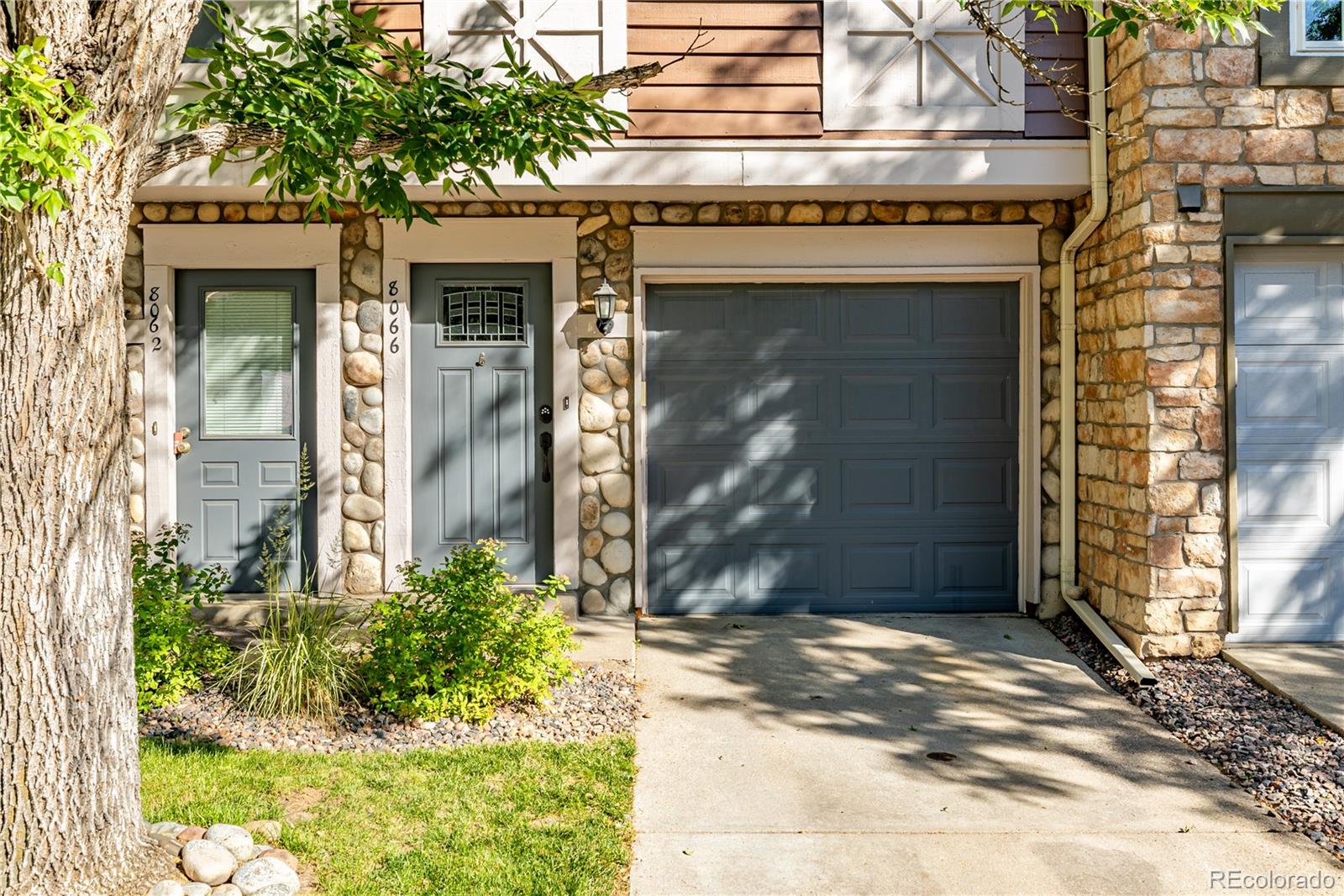 Highlands Centennial Condo / Townhome | MLS #: 80416888066 S Columbine Court , Centennial Beds: 2 Baths: 3 Price: $400,000