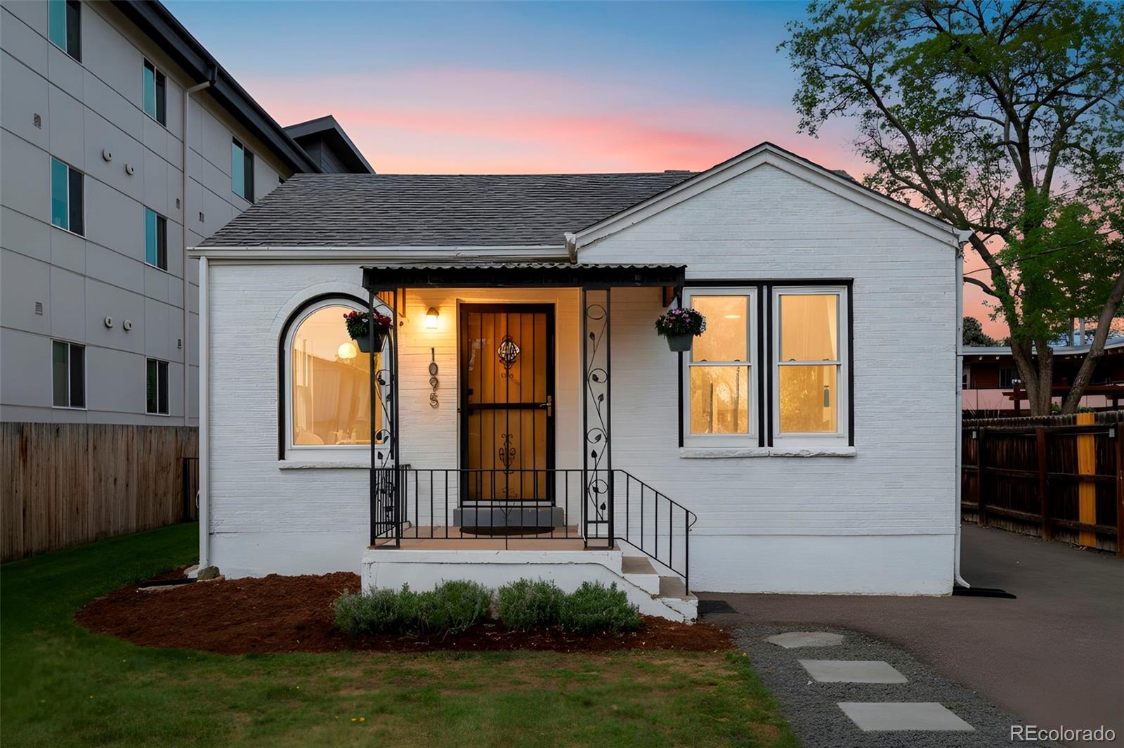  Lakewood Home | MLS #: 94103801095  Carr Street, Lakewood Beds: 2 Baths: 1 Price: $550,000