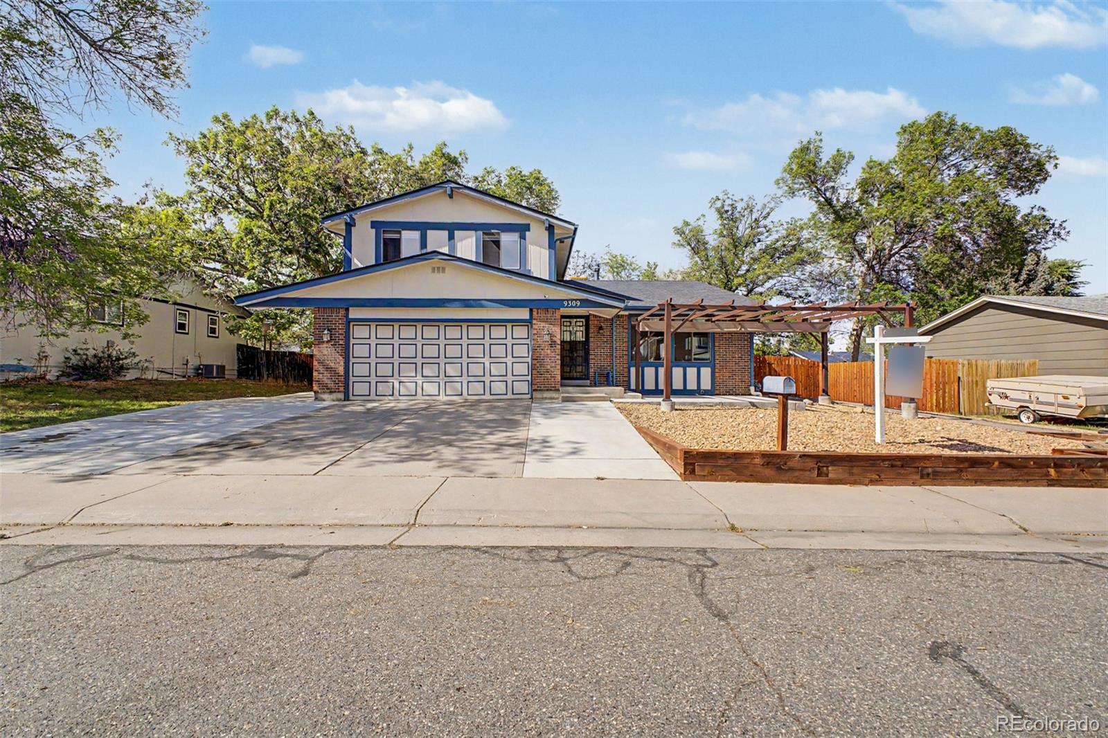 Club Crest Arvada Home | MLS #: 30742979309 W 76th Avenue, Arvada Beds: 4 Baths: 3 Price: $640,000