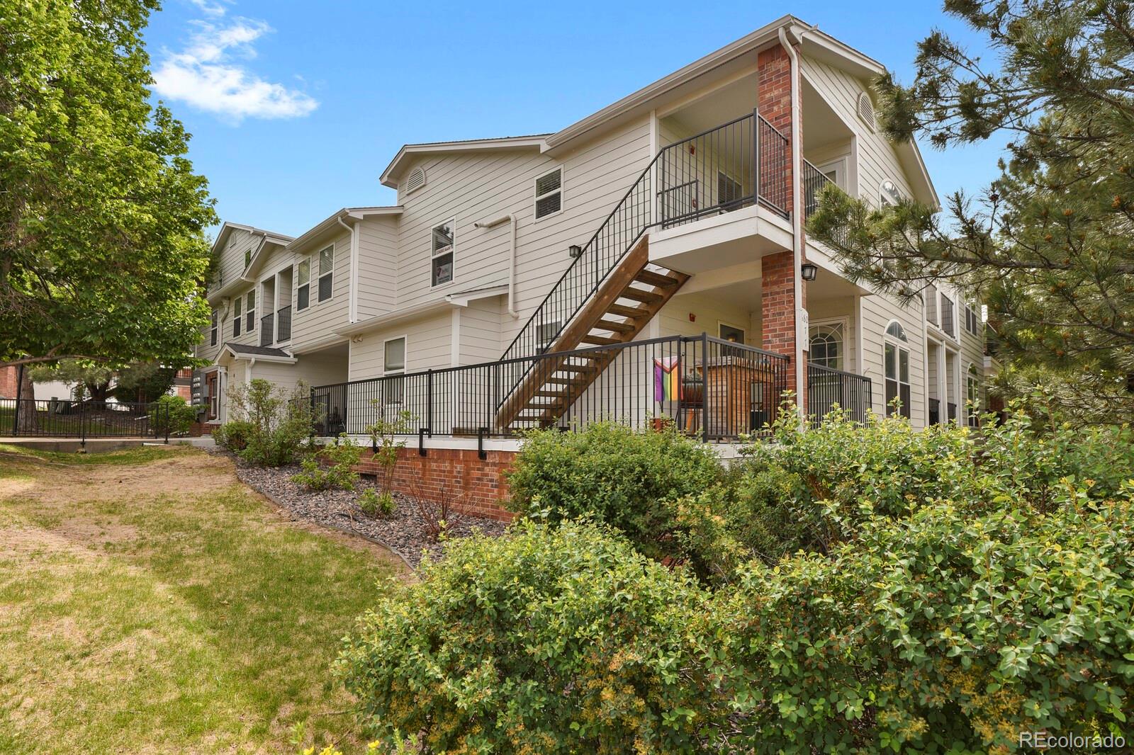 Lakewood Vista Lakewood Condo / Townhome | MLS #: 16485621880 S Cole Street C7, Lakewood Beds: 2 Baths: 2 Price: $320,000
