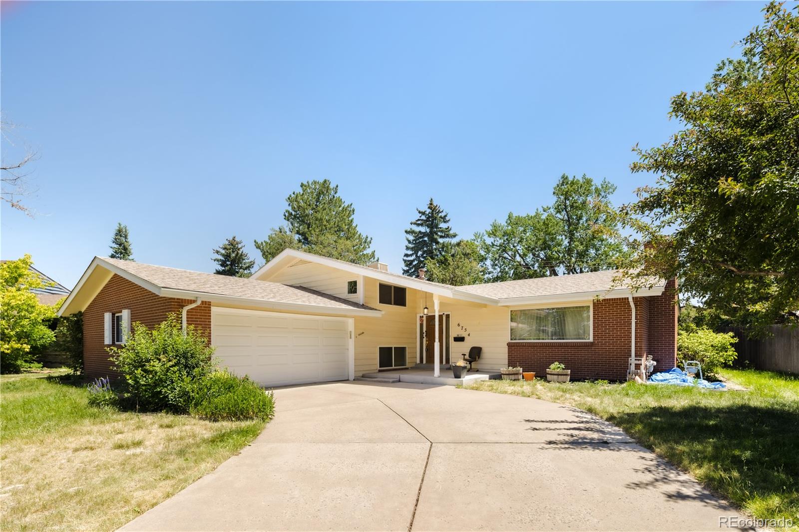  Centennial Home | MLS #: 54143376754 S Detroit Circle, Centennial Beds: 3 Baths: 3 Price: $729,000