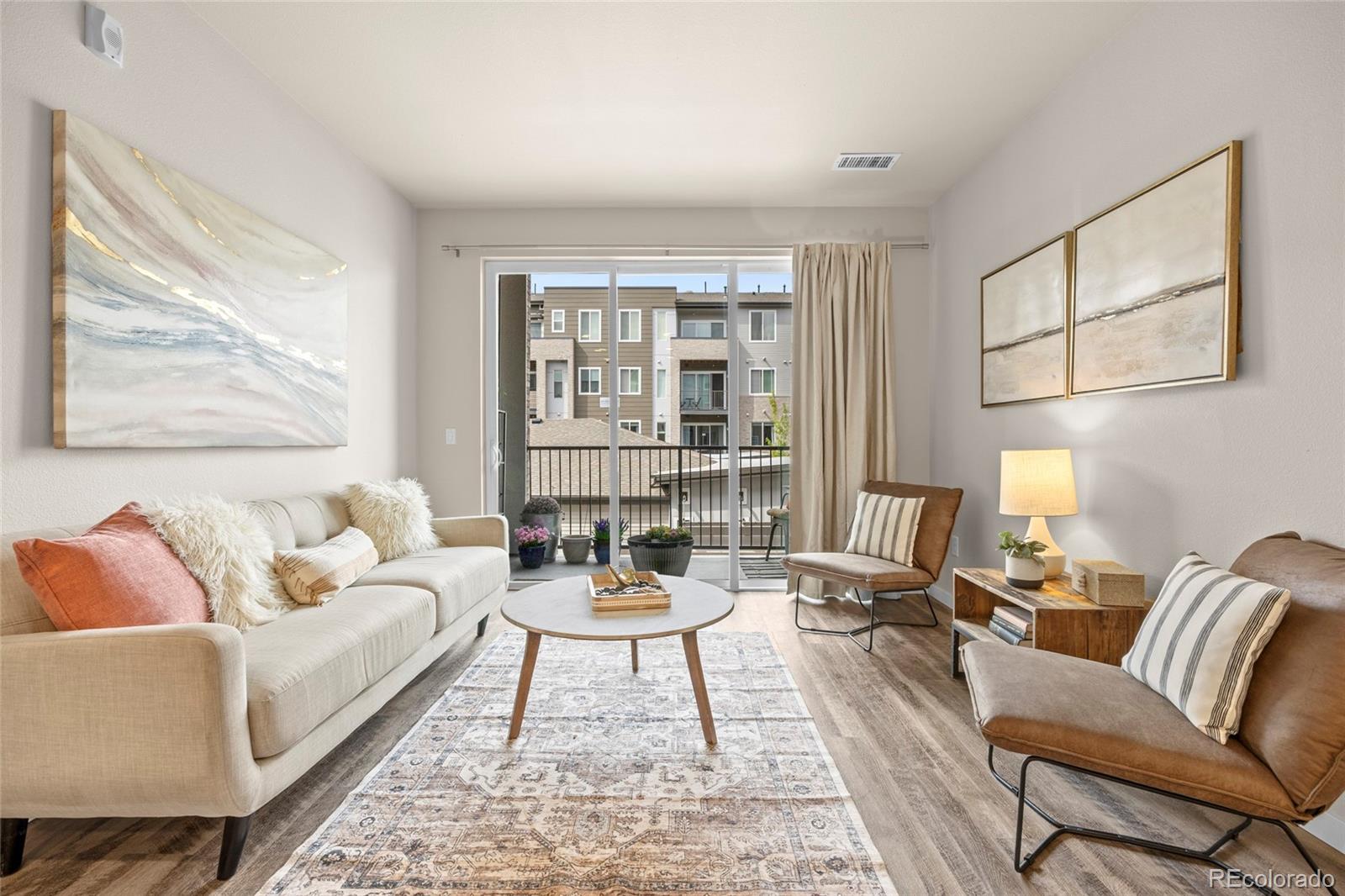  Centennial Condo / Townhome | MLS #: 5964106480 E Fremont Place 206, Centennial Beds: 2 Baths: 2 Price: $384,000
