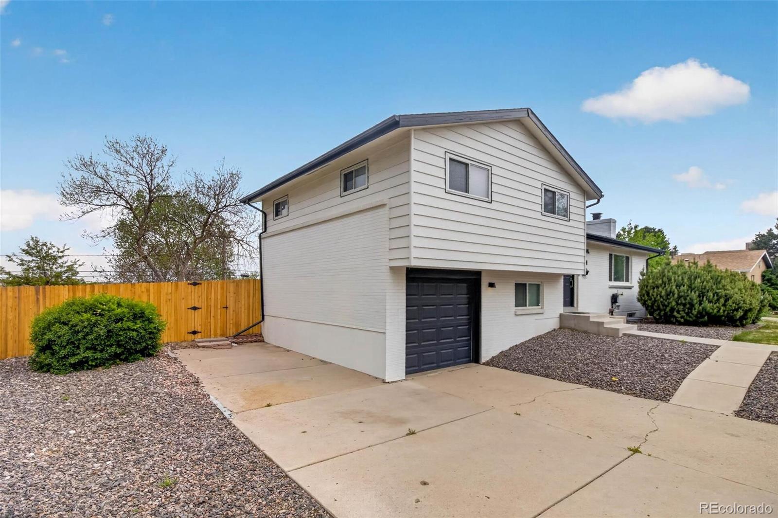 683  Dawson Street, aurora&nbsp; House Search MLS Picture