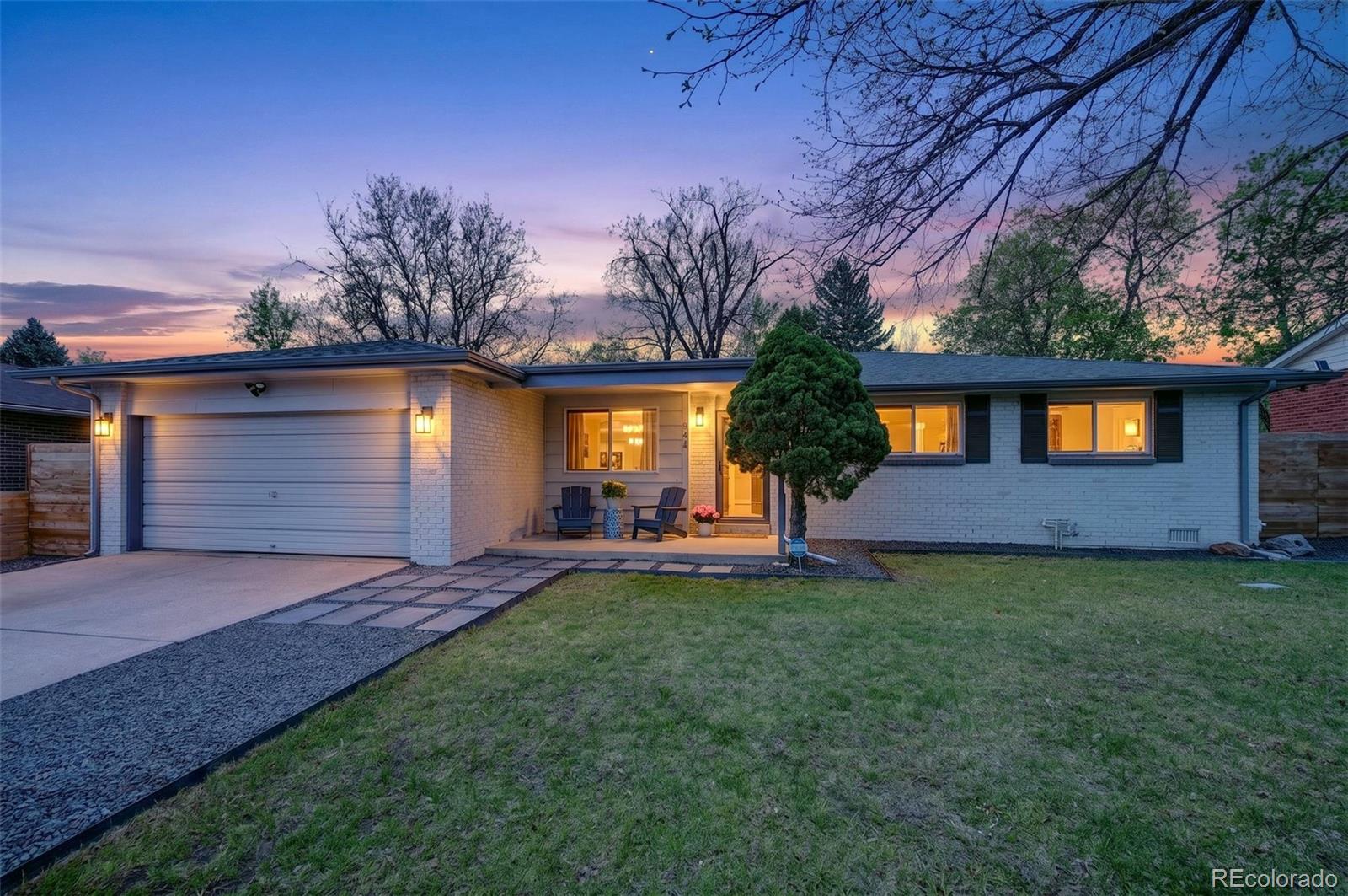 Aurora Knolls Aurora Home | MLS #: 2307728934 S Macon Street, Aurora Beds: 3 Baths: 2 Price: $550,000
