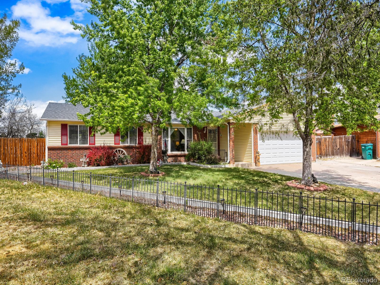 Meadowood Aurora Home | MLS #: 33740633029 S Norfolk Street, Aurora Beds: 5 Baths: 3 Price: $500,000