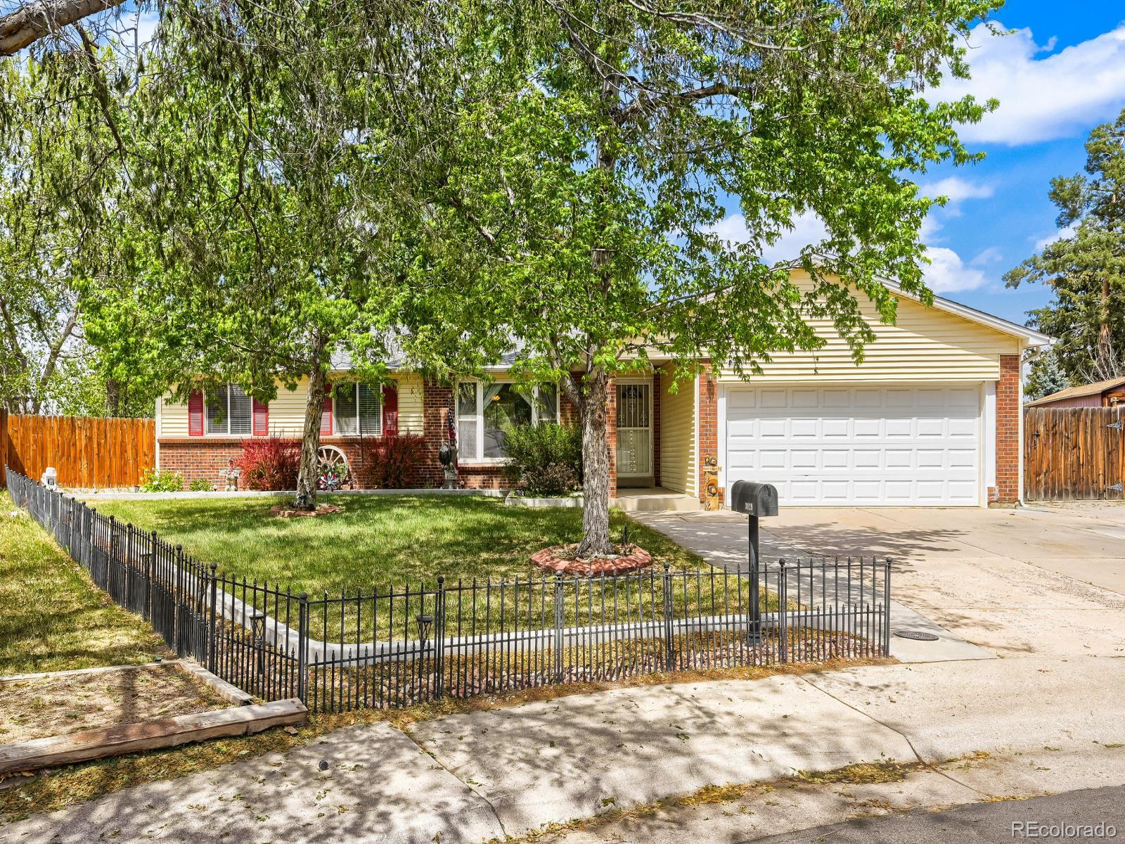 3029 S Norfolk Street, aurora&nbsp; House Search MLS Picture