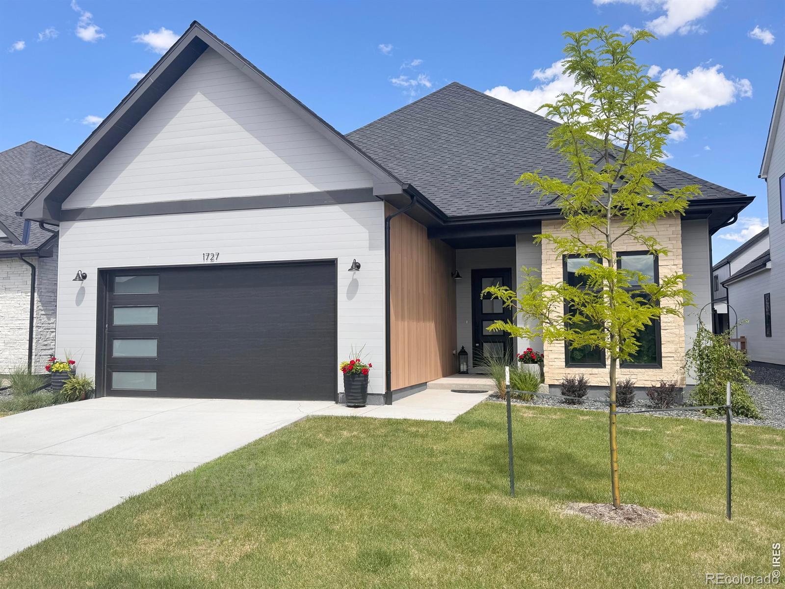 Water Valley South Windsor Home | MLS #: 45678910578001727  Barefoot Drive, Windsor Beds: 3 Baths: 2 Price: $699,000