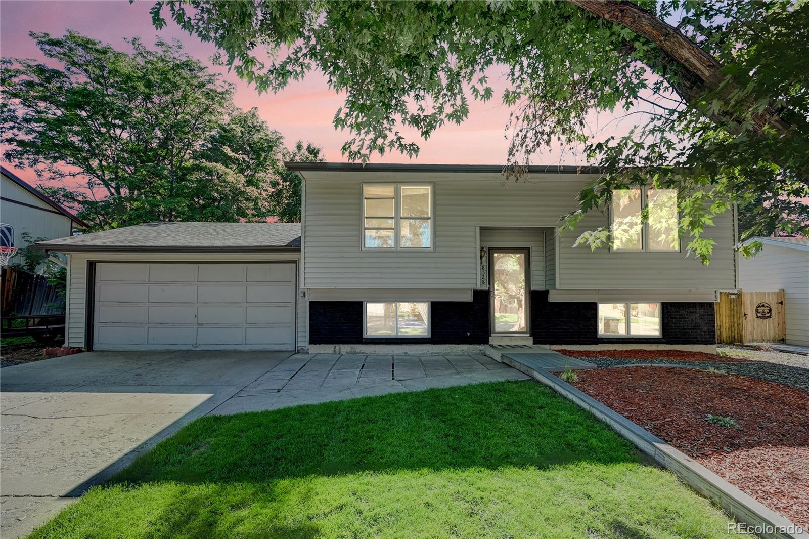 8528  Fenton Street, arvada&nbsp; House Search MLS Picture