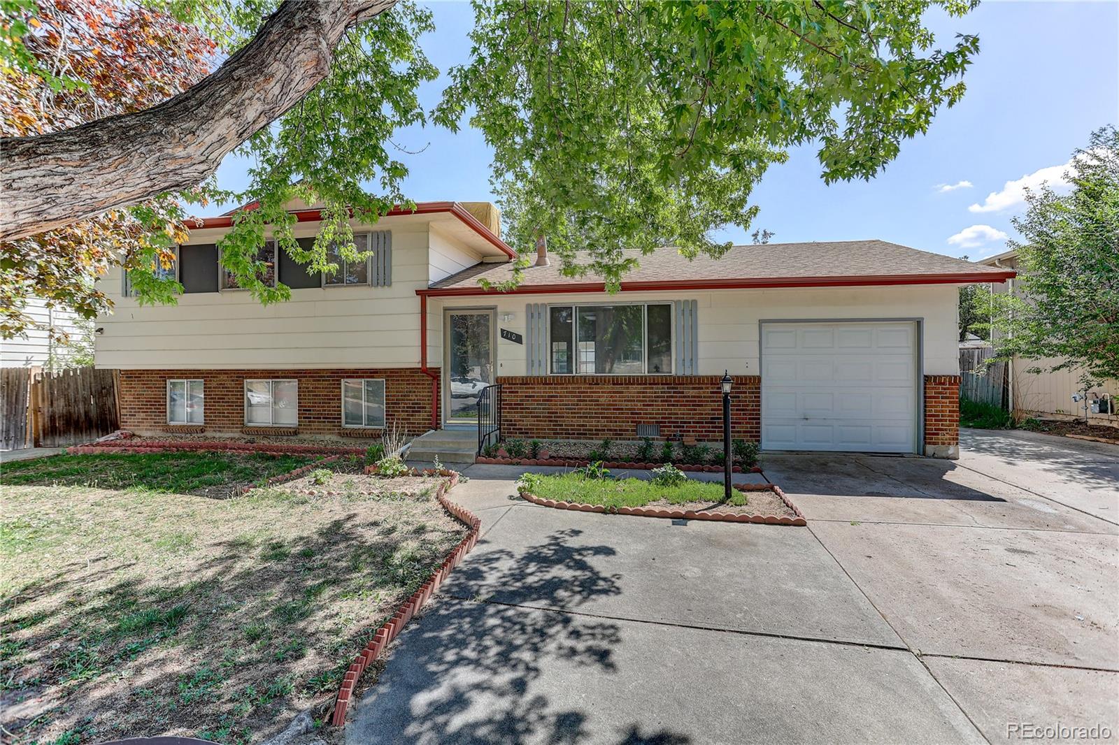 Queensborough Aurora Home | MLS #: 2530255710 S MACON Way, Aurora Beds: 4 Baths: 2 Price: $450,000