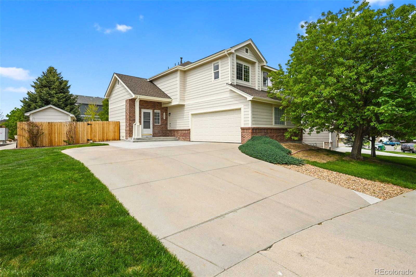 East Quincy Highlands Aurora Home | MLS #: 43546943865 S Rome Way, Aurora Beds: 4 Baths: 4 Price: $550,000