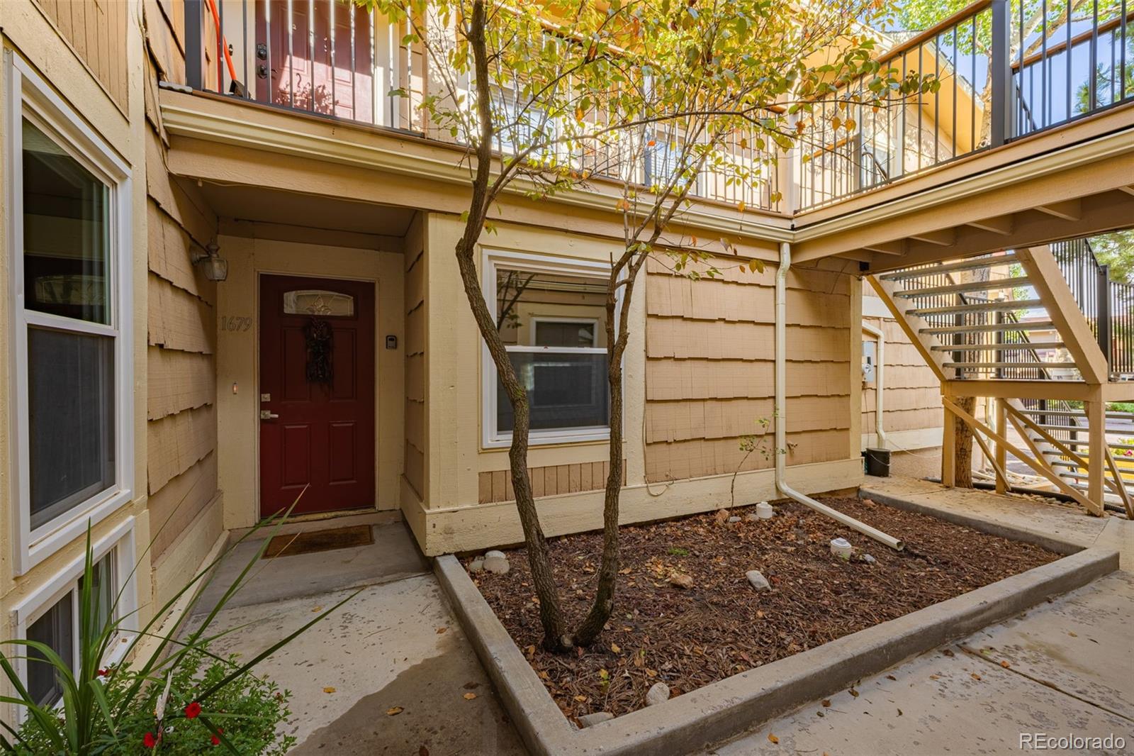 monument&nbsp; House Search Picture