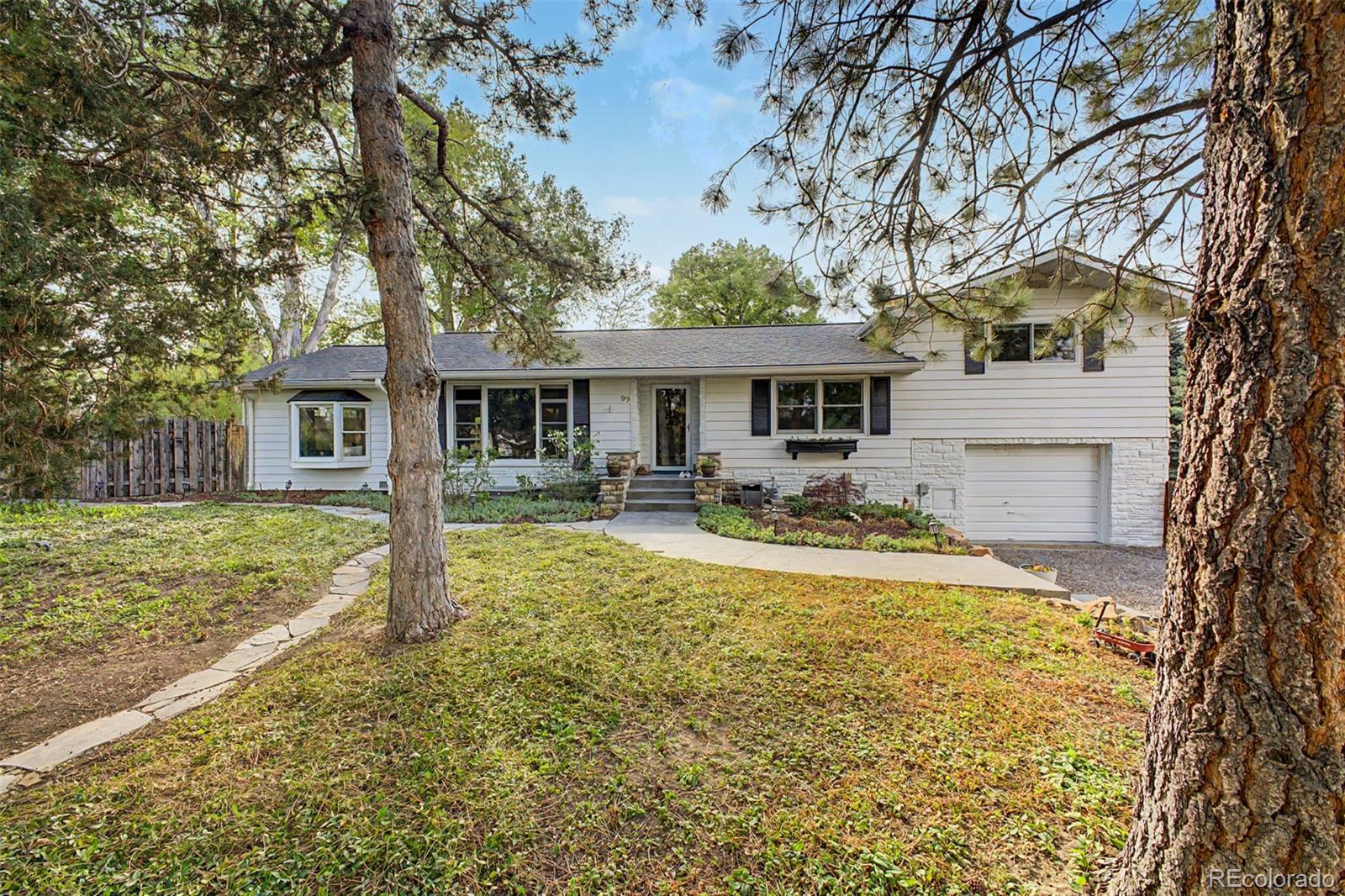 Bonvue Lakewood Home | MLS #: 554270099 S Holland Street, Lakewood Beds: 4 Baths: 3 Price: $799,000
