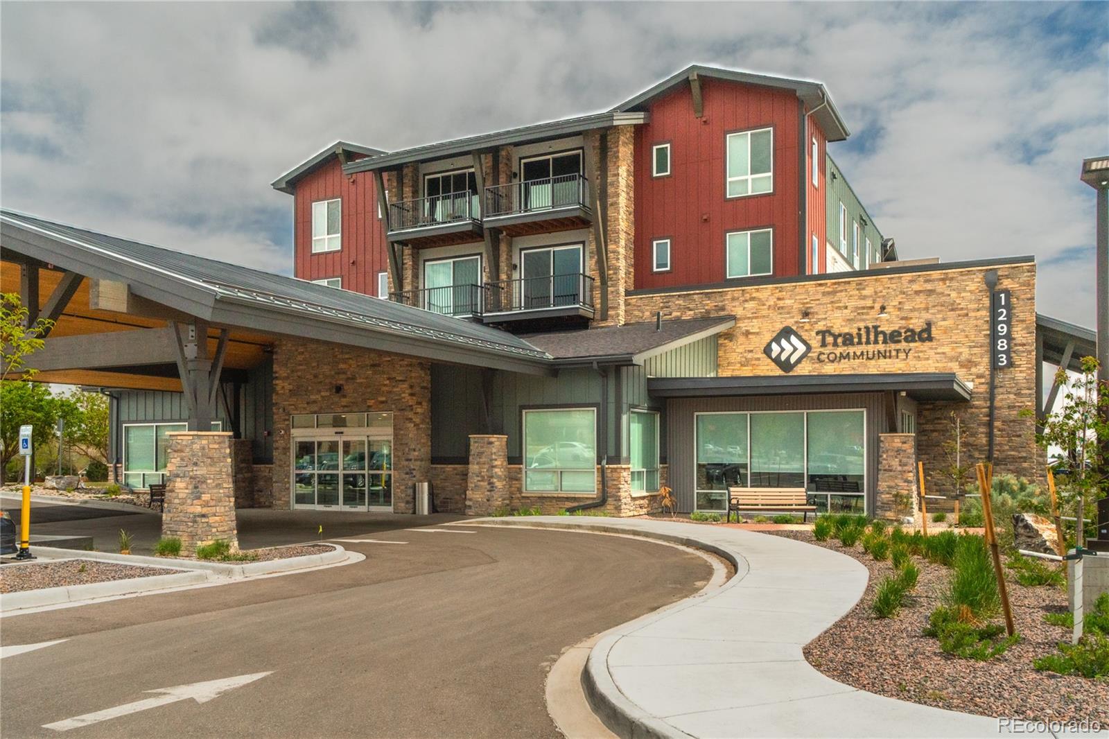  Littleton Condo / Townhome | MLS #: 614464812983 W Ida Avenue 401, Littleton Beds: 2 Baths: 2 Price: $510,000