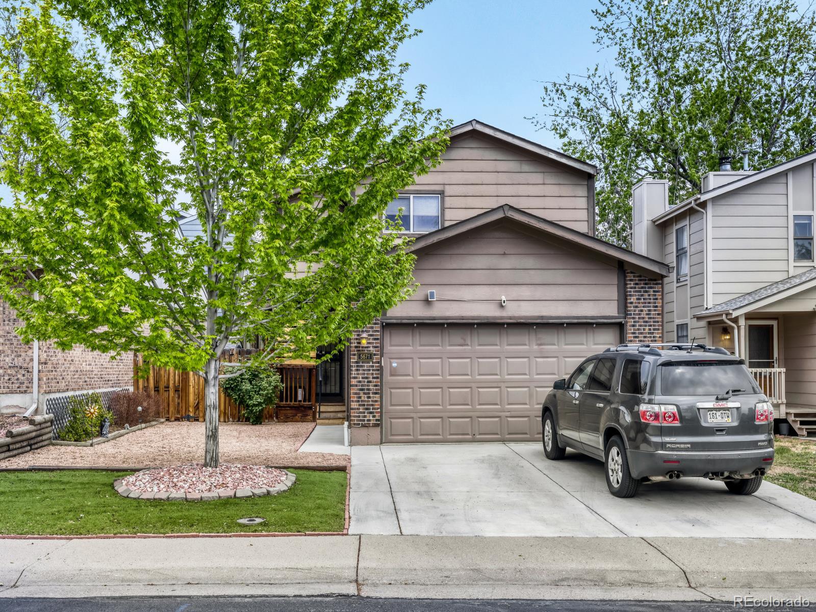  Arvada Home | MLS #: 40850205671 W 71st Avenue, Arvada Beds: 4 Baths: 4 Price: $555,000