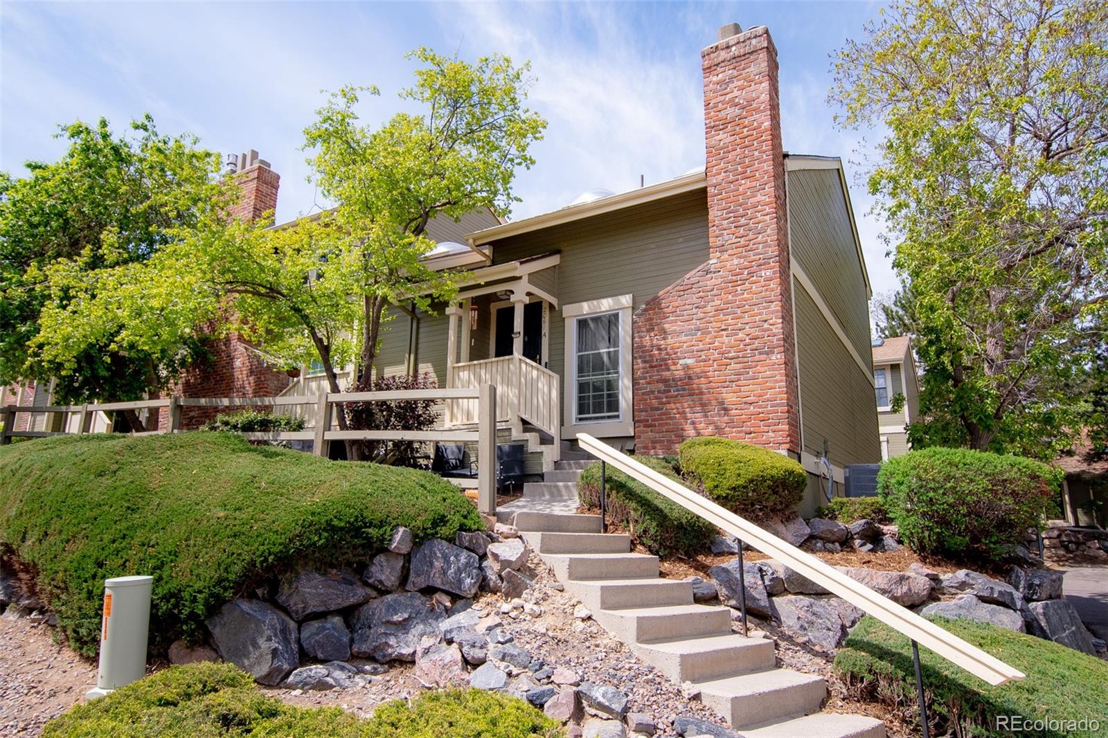 Chambers Ridge Aurora Condo / Townhome | MLS #: 81776442061 S Helena Street A, Aurora Beds: 2 Baths: 1 Price: $300,000