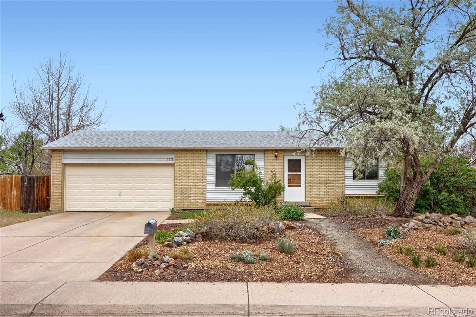 aurora&nbsp; House Search Picture