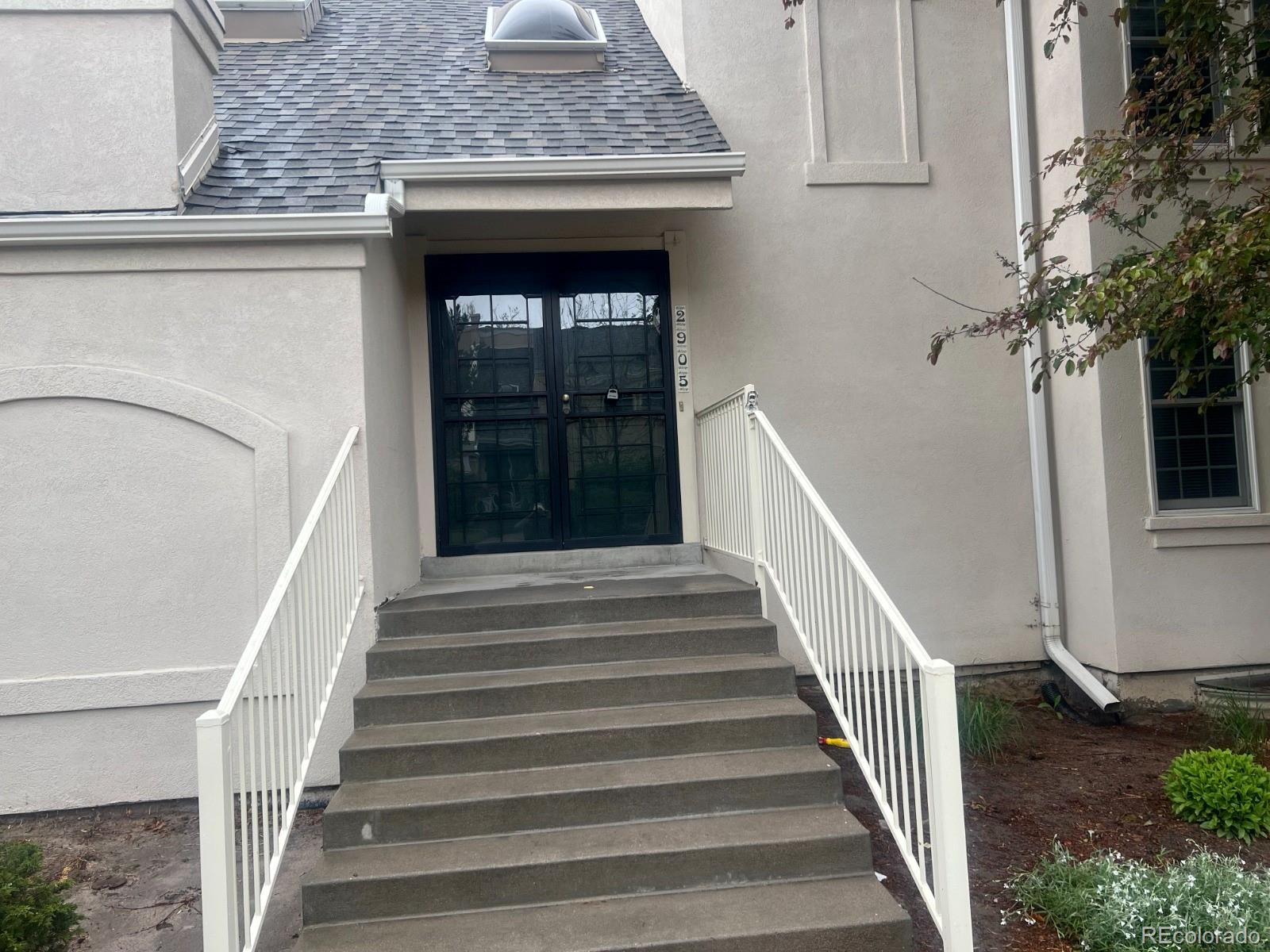 The Dam Aurora Condo / Townhome | MLS #: 40212382905 S Vaughn Way , Aurora Beds: 3 Baths: 3 Price: $305,000