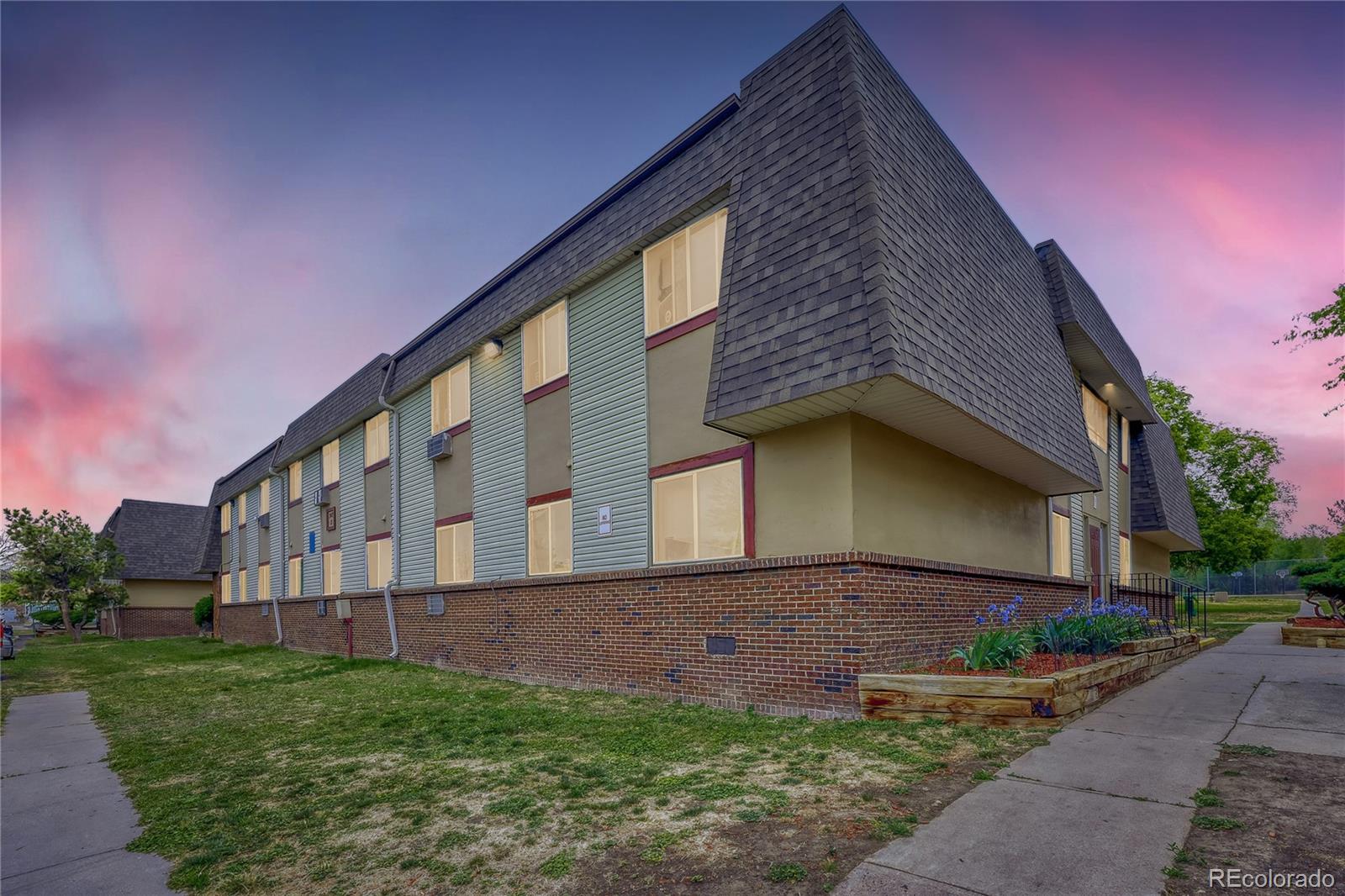 Prairie Green Thornton Condo / Townhome | MLS #: 7169373747 W 96th Avenue 2, Thornton Beds: 2 Baths: 2 Price: $205,000