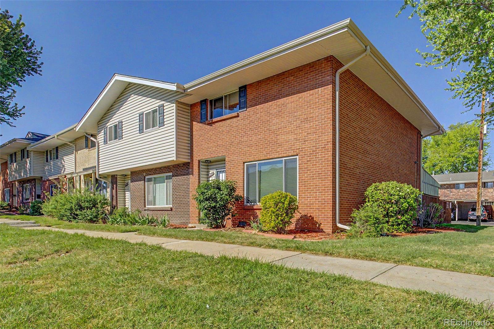Cherry Creek Denver Condo / Townhome | MLS #: 98943669002 E Mansfield Avenue , Denver Beds: 2 Baths: 3 Price: $339,900