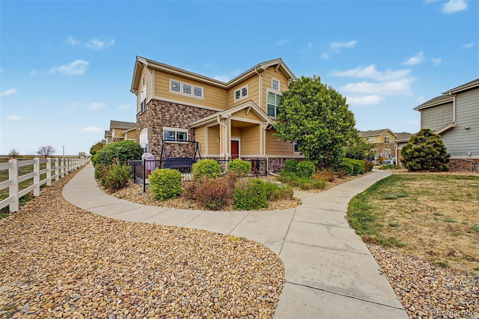 Murphy Creek Aurora Condo / Townhome | MLS #: 71453661791 S Buchanan Circle , Aurora Beds: 3 Baths: 3 Price: $435,000