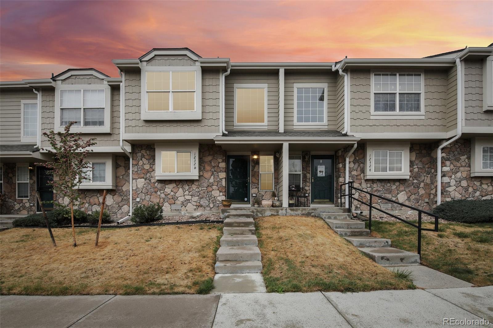 Quail Run Aurora Condo / Townhome | MLS #: 57503951232 S Waco Street D, Aurora Beds: 2 Baths: 2 Price: $279,990
