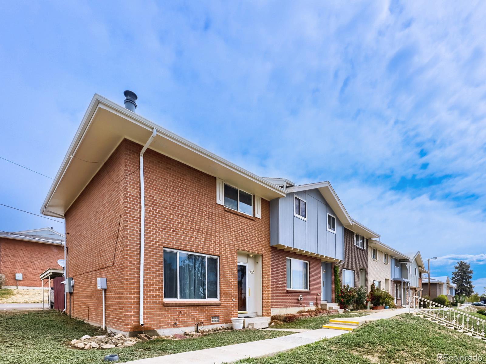 Park North Thornton Condo / Townhome | MLS #: 43225258763  Santa Fe Drive , Thornton Beds: 2 Baths: 3 Price: $330,000