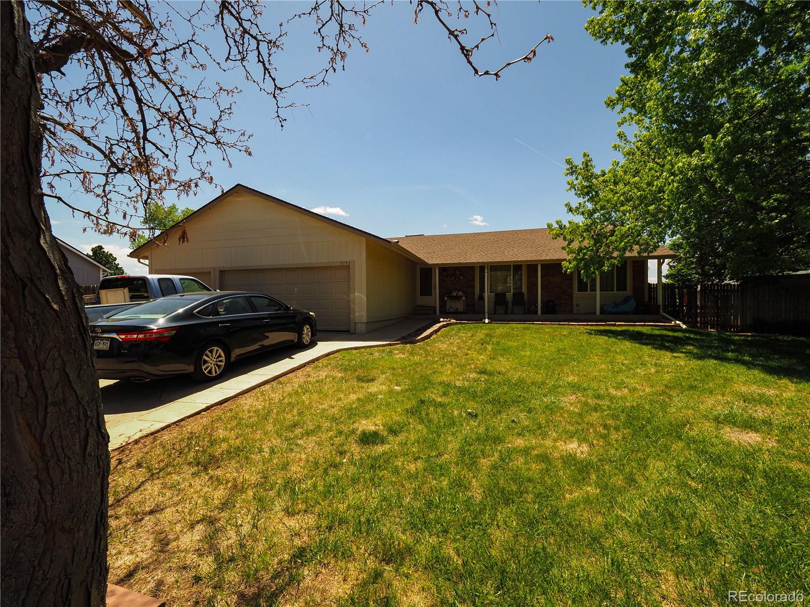 Mission Viejo Aurora Home | MLS #: 60514063793 S Olathe Circle, Aurora Beds: 5 Baths: 3 Price: $540,000
