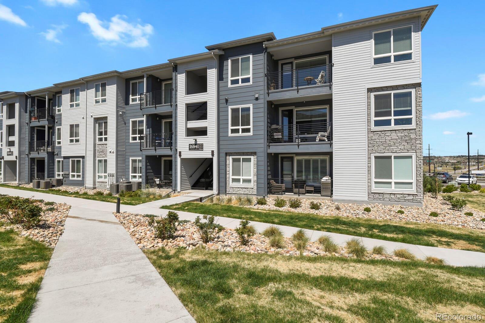 Stonegate Parker Condo / Townhome | MLS #: 819554616841  Askins Loop 301, Parker Beds: 3 Baths: 2 Price: $400,000