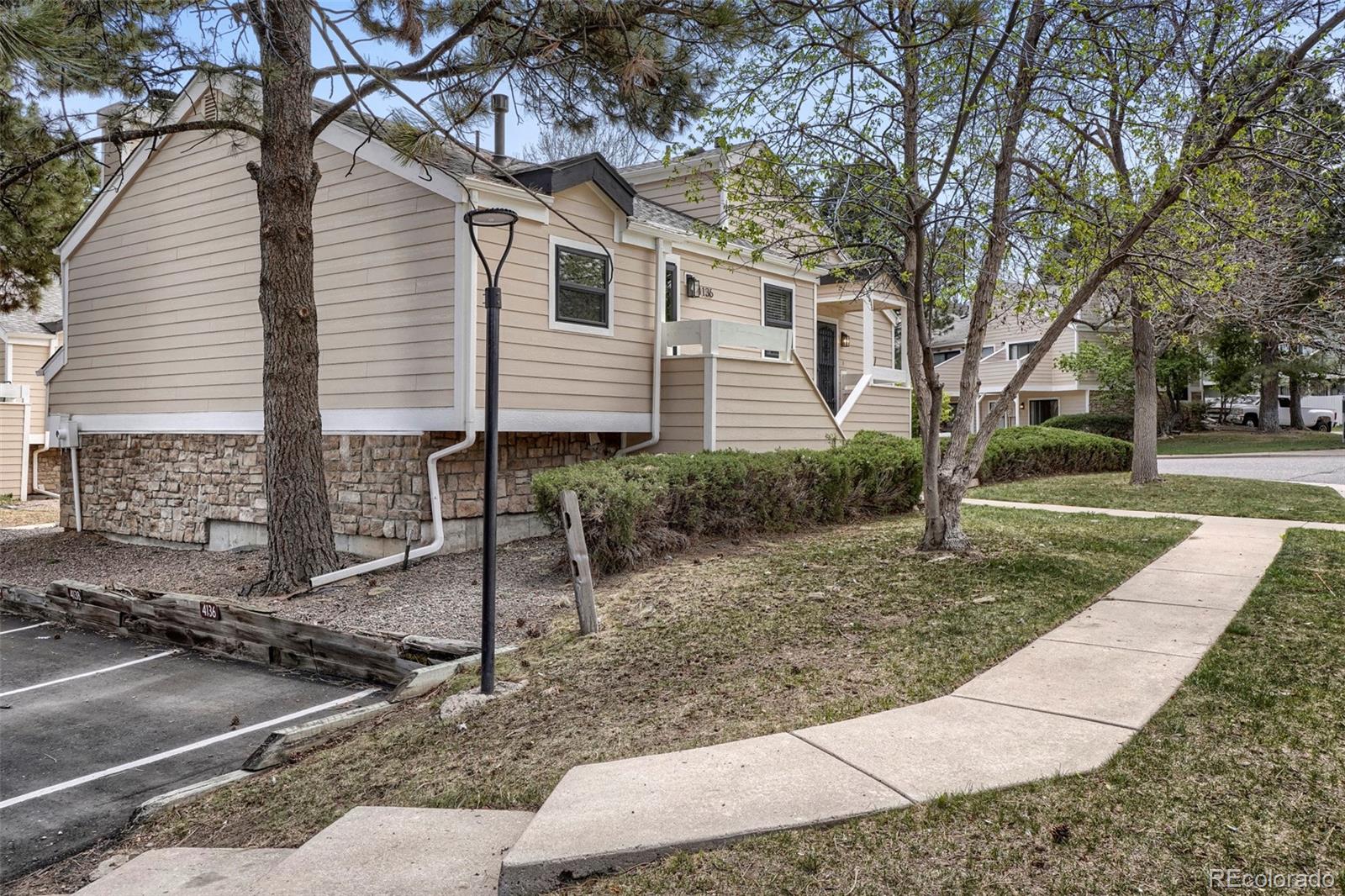 aurora&nbsp; House Search Picture