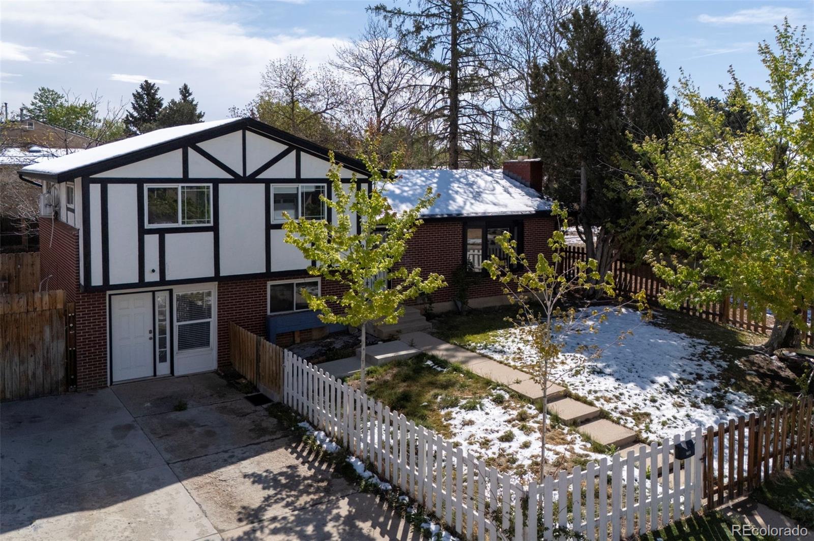  Aurora Home | MLS #: 4488010900  Evanston Street, Aurora Beds: 4 Baths: 2 Price: $480,000