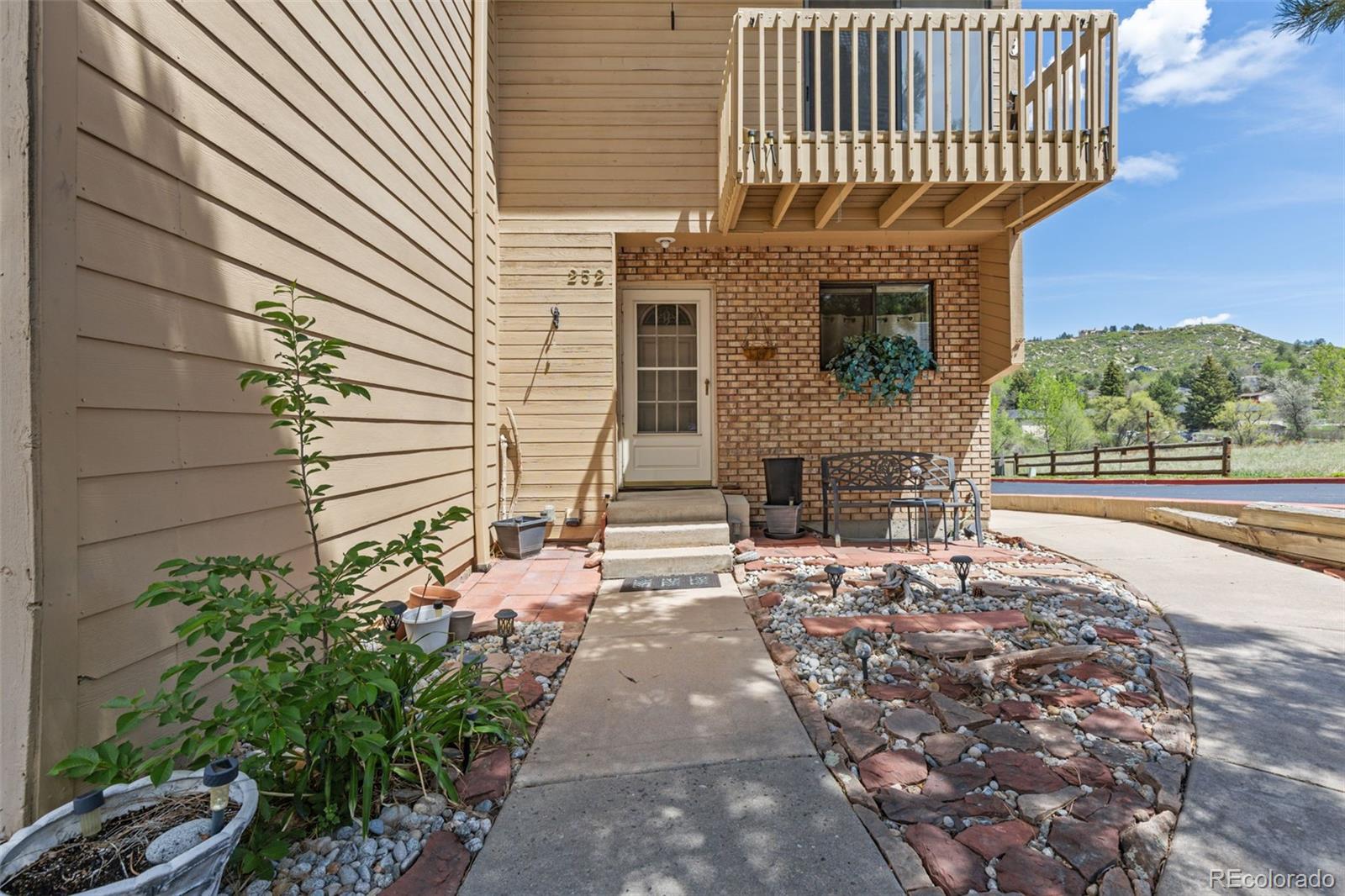 Aspen Meadows Castle Rock Condo / Townhome | MLS #: 6385639252 S Oman Road , Castle Rock Beds: 3 Baths: 4 Price: $359,900