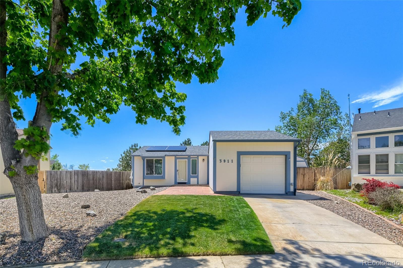 Hampden Hills Aurora Home | MLS #: 32015873911 S Ensenada Court, Aurora Beds: 3 Baths: 2 Price: $424,900