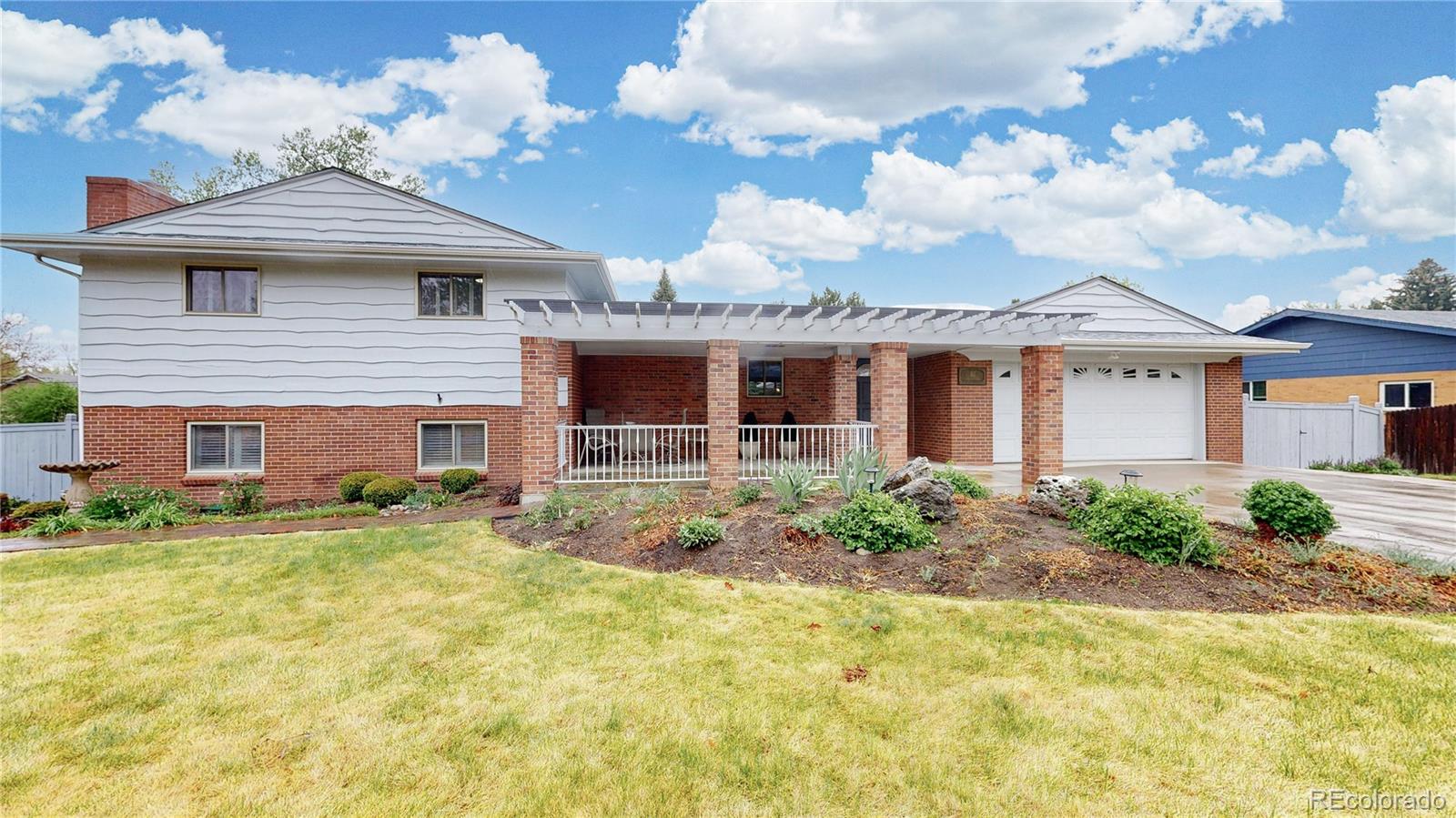 Bonvue Lakewood Home | MLS #: 527948480  Hoyt Street, Lakewood Beds: 4 Baths: 4 Price: $850,000