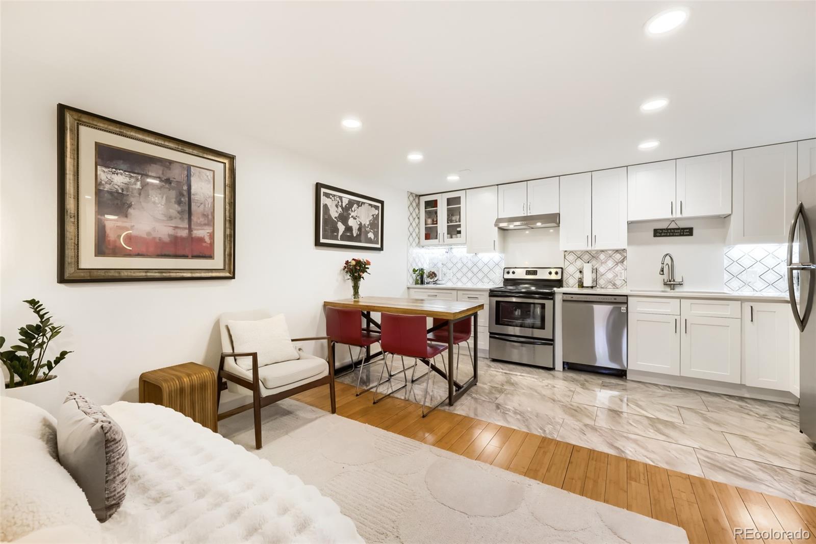  Denver Condo / Townhome | MLS #: 49034151270 N Marion Street 210, Denver Beds: 2 Baths: 1 Price: $295,000