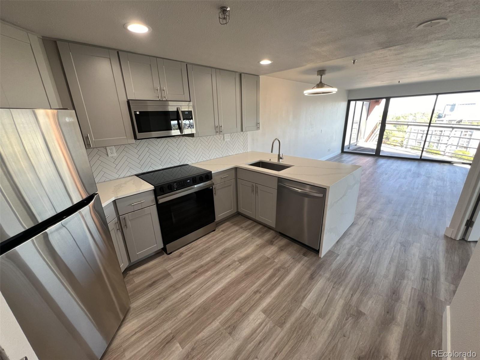 Uptown Denver Condo / Townhome | MLS #: 2502874100  Park Avenue 1405, Denver Beds: 1 Baths: 1 Price: $289,000