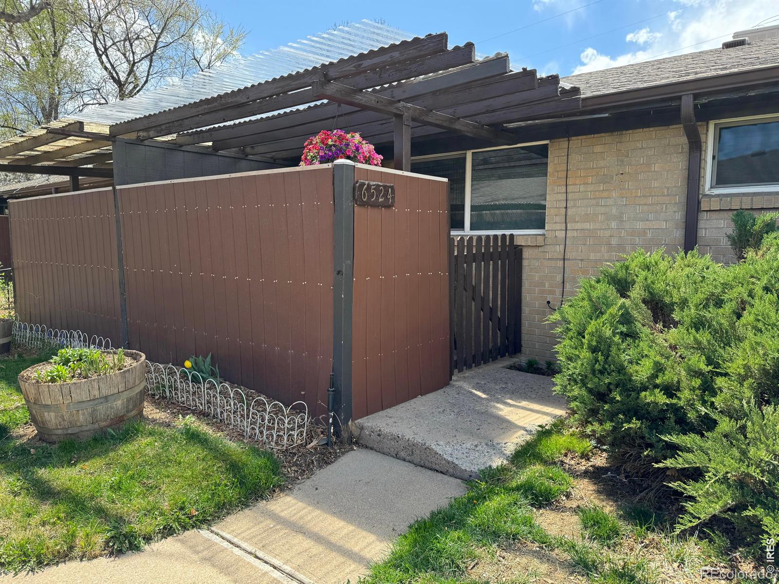 6524 W 14th , lakewood&nbsp; House Search MLS Picture