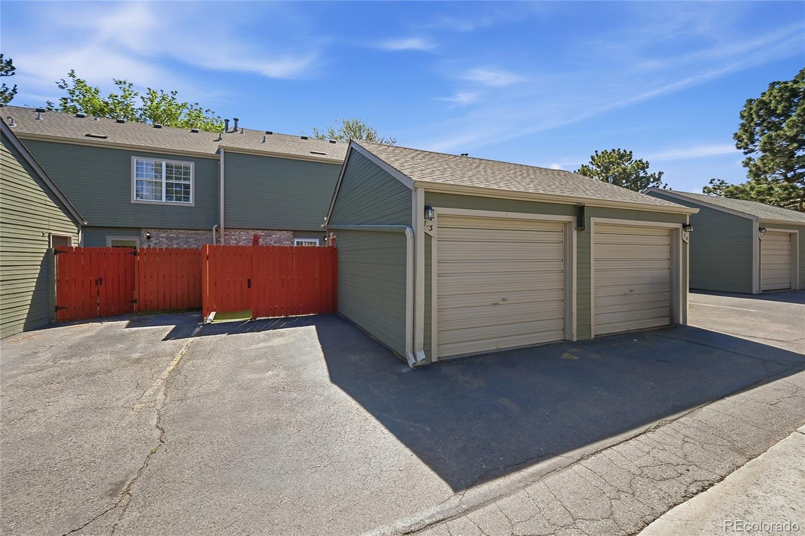  Lakewood Condo / Townhome | MLS #: 44976503465 S Ammons Street 7-3, Lakewood Beds: 2 Baths: 3 Price: $390,000