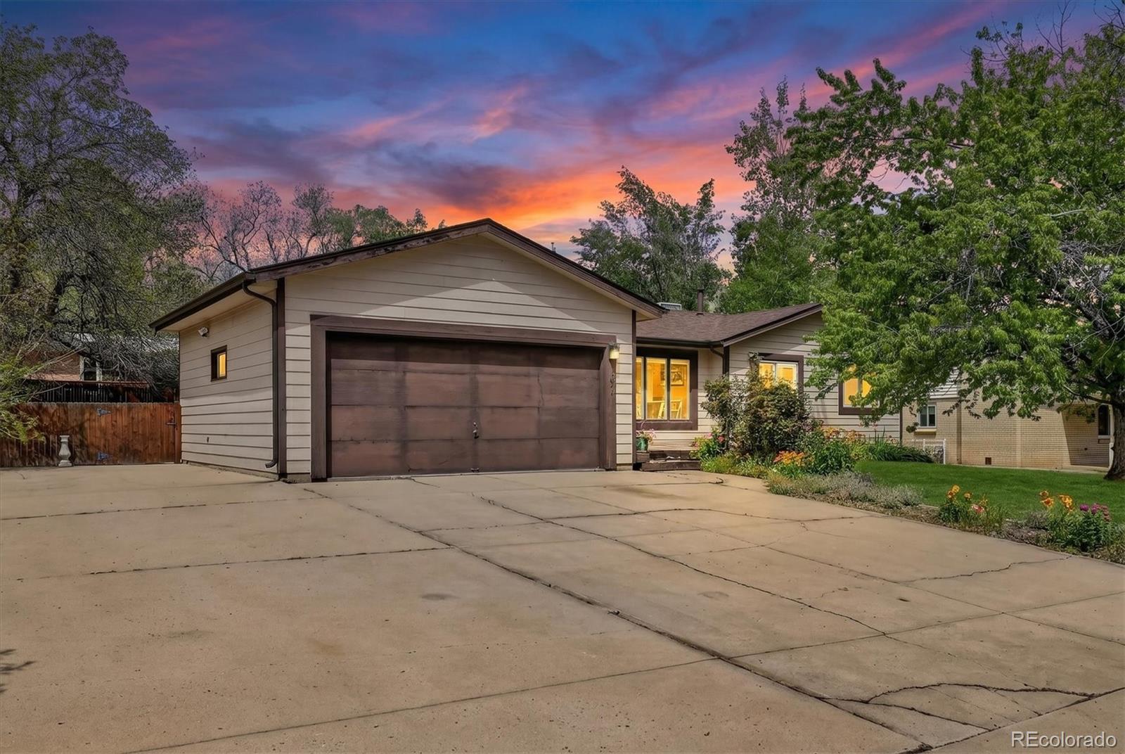 golden&nbsp; House Search Picture